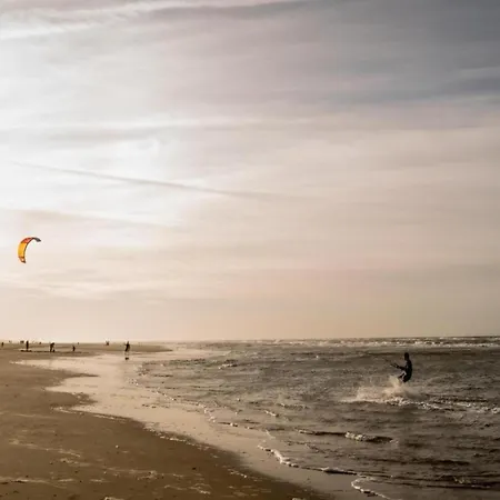 アパート In Bergen Near North Sea